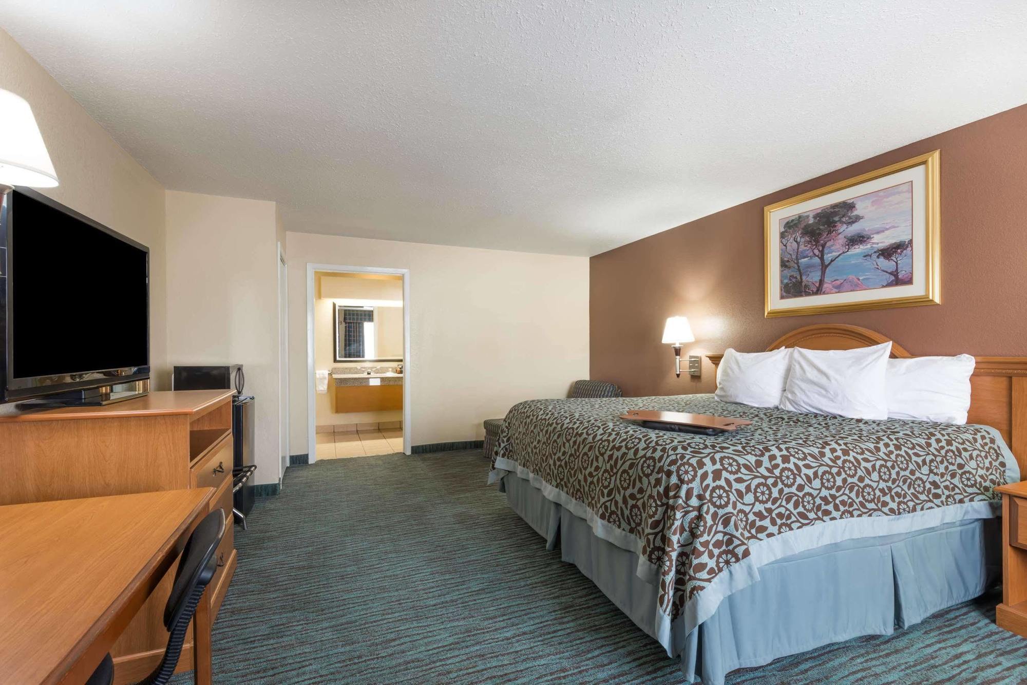 Days Inn By Wyndham New Braunfels Bagian luar foto